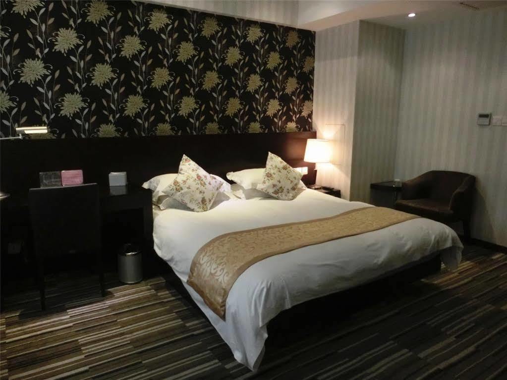 Shanghai Baron Business Bund Hotel Екстер'єр фото